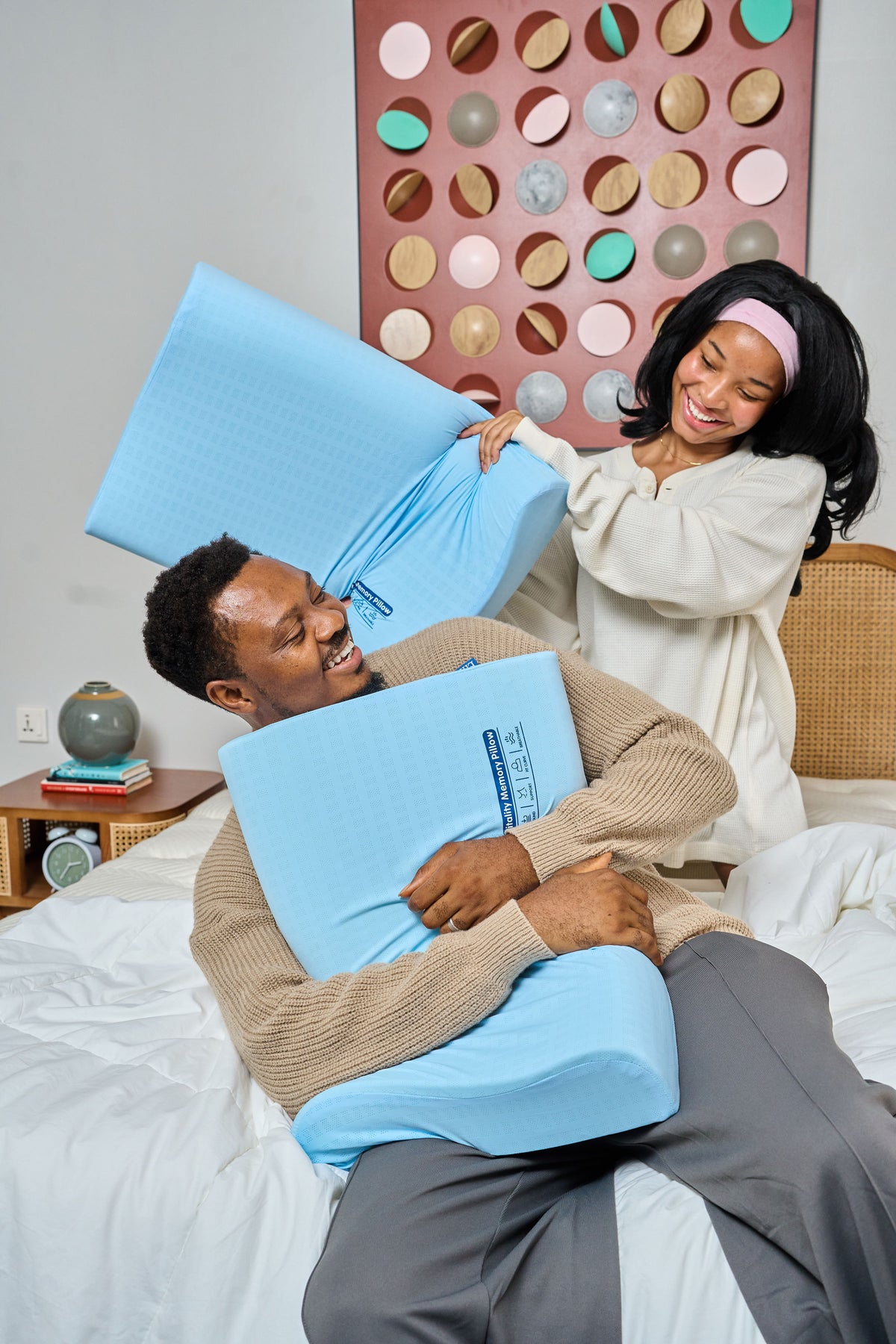 Elmira® Snow Neck Pillow